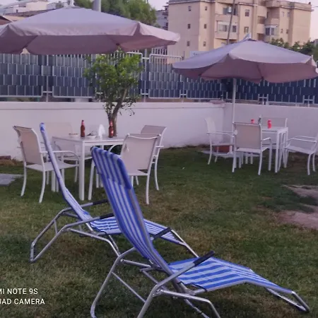 לינה וארוחת בוקר Area Domus 2*