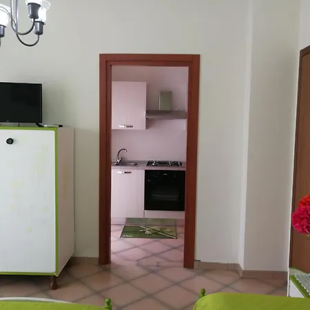 Area Domus Bed & Breakfast 4*