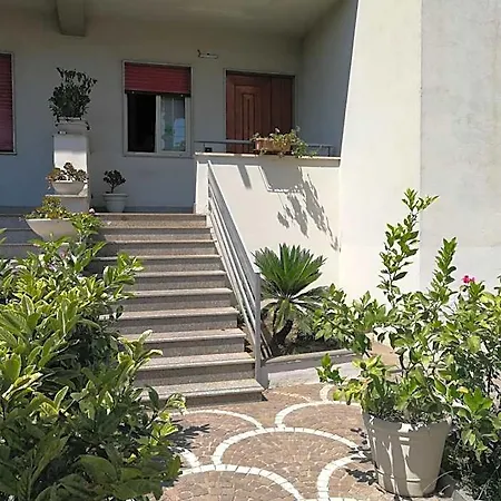 Area Domus Nocleg ze śniadaniem 4*