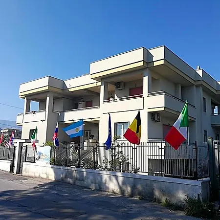 Area Domus Nocleg ze śniadaniem 4*