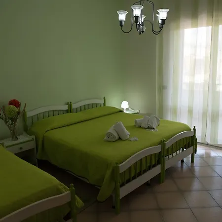 Area Domus לינה וארוחת בוקר פומפיי