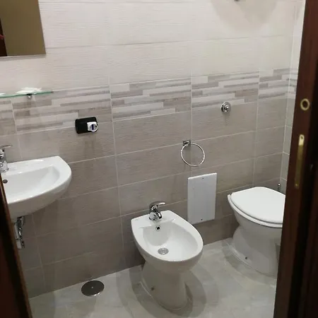 Area Domus לינה וארוחת בוקר