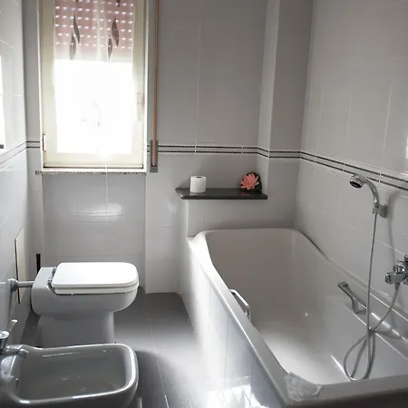 Area Domus לינה וארוחת בוקר 2*